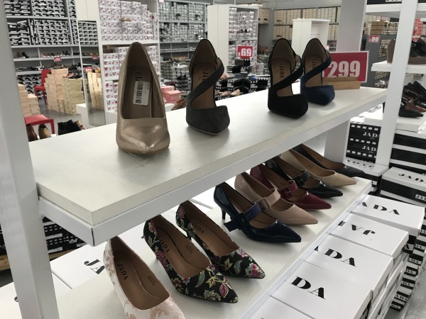shoe store specials