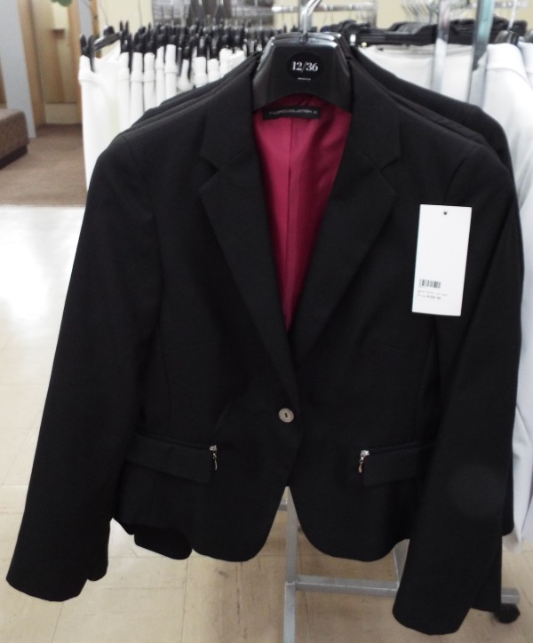 Ladies black jacket – only R320